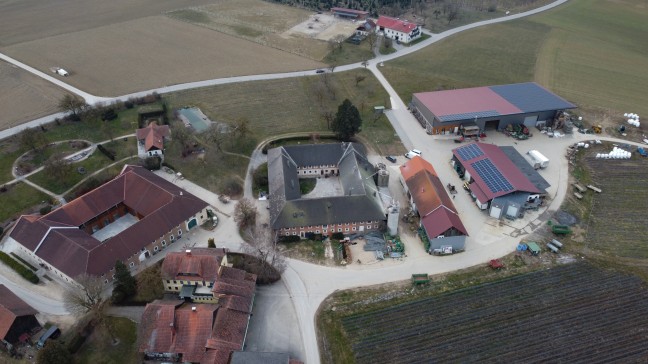 Brandeinsatz bei einem landwirtschaftlichen Betrieb in Kematen an der Krems