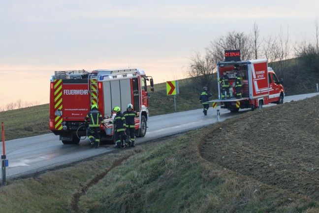 13 Kilometer lange lverschmutzung sorgte fr Einsatz von vier Feuerwehren und Straenmeisterei