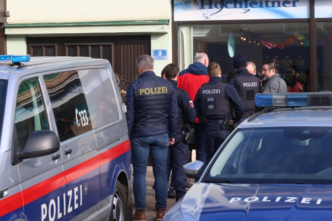 Alarmfahndung nach Raubberfall auf Juwelier in Marchtrenk