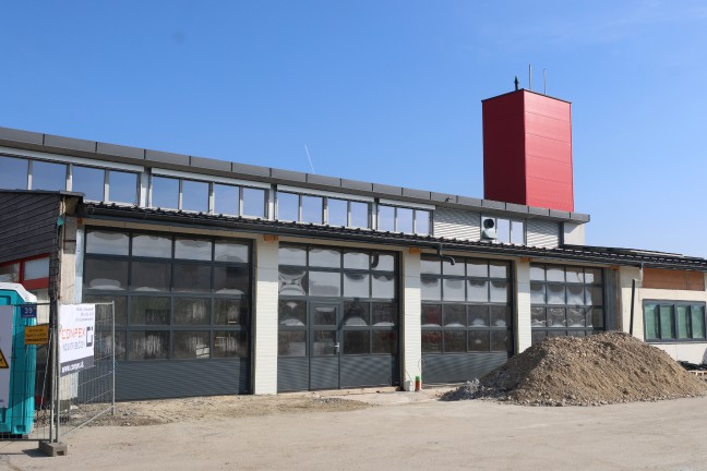 Medial verrissen: Feuerwehr widerspricht angeblicher Lachnummer um zu groes Feuerwehrfahrauto