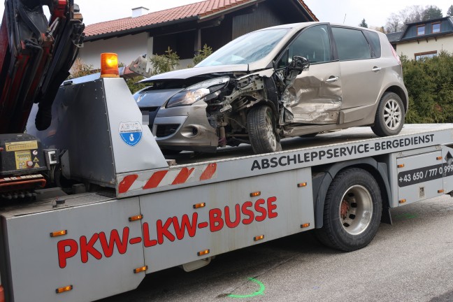 PKW-Crash: Verkehrsunfall in Kirchdorf an der Krems fordert zwei Verletzte