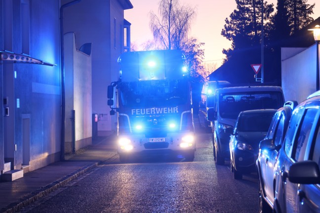 Brand einer Selche in einem Nebengeb�ude eines Hauses in Wels-Neustadt
