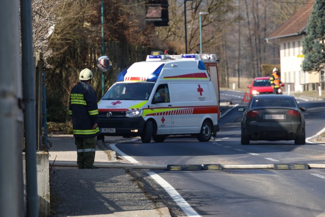 Brand eines Hackschnitzelbunkers auf einem Bauernhof in Niederthalheim