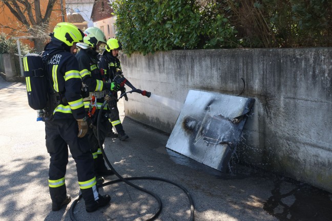 Dunstabzug in Flammen: Brand in der Kche eines Einfamilienhauses in Thalheim bei Wels