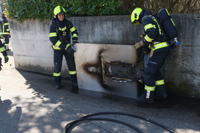 Dunstabzug in Flammen: Brand in der Kche eines Einfamilienhauses in Thalheim bei Wels