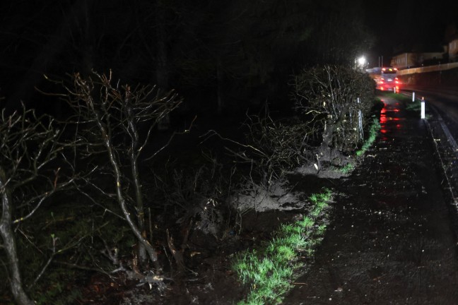 Personensuche nach Verkehrsunfall auf Pyhrnpass Strae bei Micheldorf in Obersterreich