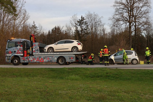 Auffahrunfall bei Abbiegevorhaben auf Wiener Strae in Gunskirchen fordert zwei Leichtverletzte