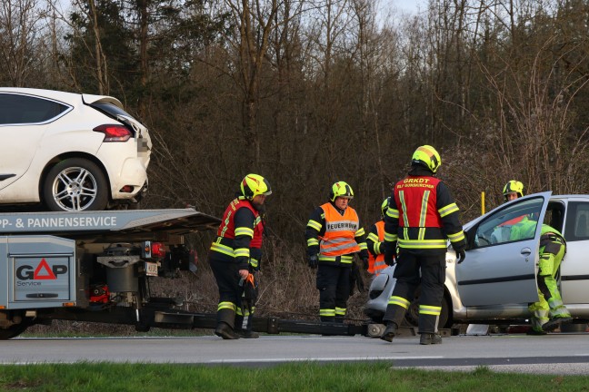 Auffahrunfall bei Abbiegevorhaben auf Wiener Strae in Gunskirchen fordert zwei Leichtverletzte