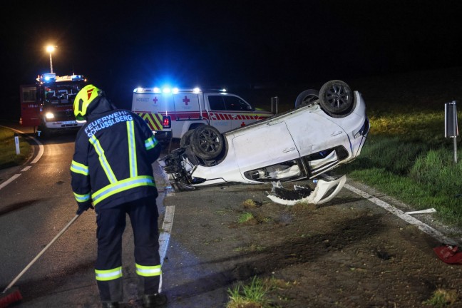 Schwer verletzt: Auto auf Gallspacher Strae bei Grieskirchen mehrfach berschlagen