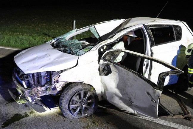 Schwer verletzt: Auto auf Gallspacher Strae bei Grieskirchen mehrfach berschlagen