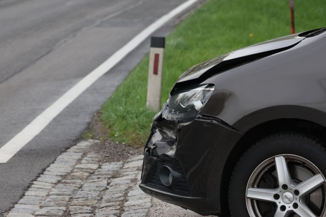 Stau im Abendverkehr nach Auffahrunfall auf Innviertler Strae bei Krenglbach