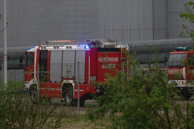 Brand bei einem Abfallverwertungsunternehmen in Wels-Schafwiesen sorgte f�r Einsatz