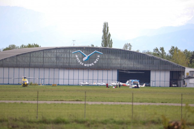 Fallschirmspringer bei harter Landung am Flugplatz in Wels-Neustadt verletzt