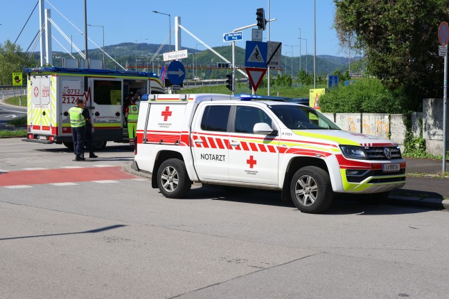 Schwerer Verkehrsunfall zwischen Radfahrer und Linienbus in Linz-Kaplanhof