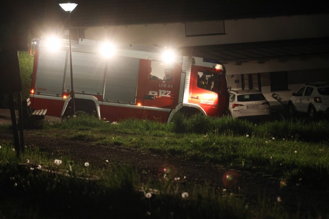 Feuerwehr zu Brand im Auenbereich eines Wohnhauses in Schlierbach gerufen