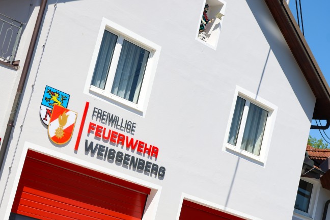 Griller brannte: Einsatzkrfte zweier Feuerwehren zu Gebudebrand nach Neuhofen an der Krems gerufen