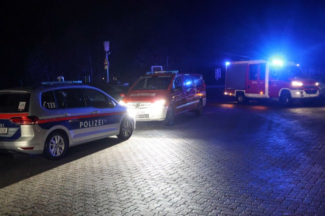 Nchtliche Suchaktion von Feuerwehr und Polizei samt Hubschrauber in Altmnster