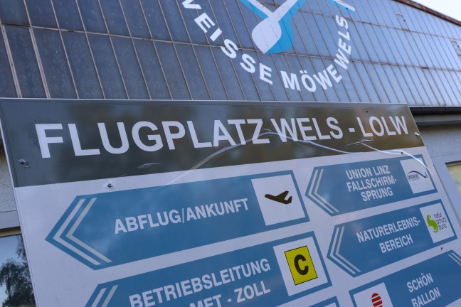 Schwer verletzt: Fallschirmspringer bei Landung am Flugplatz in Wels-Neustadt abgest�rzt