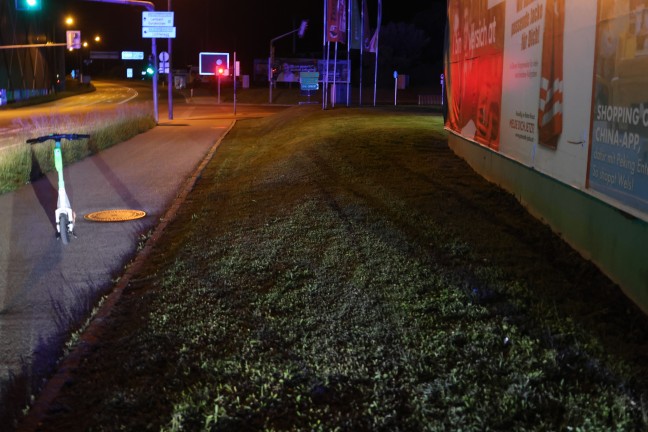 Schwerer Verkehrsunfall: Heftiger Autoberschlag in Wels-Lichtenegg fordert zwei Schwerverletzte