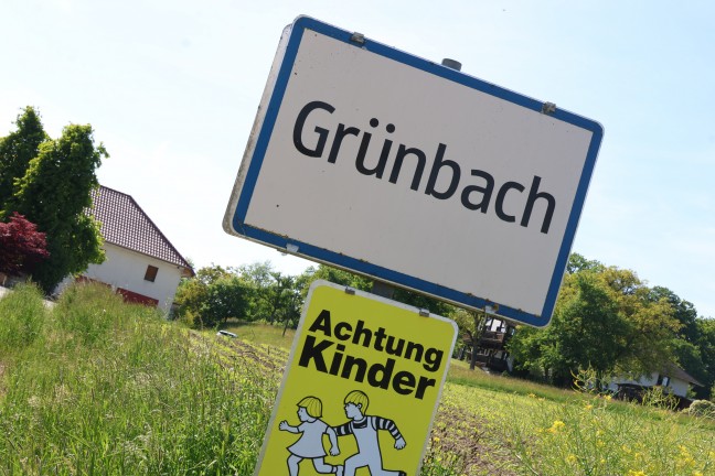 Personenrettung: Kind in Gaspoltshofen in Fahrrad eingeklemmt