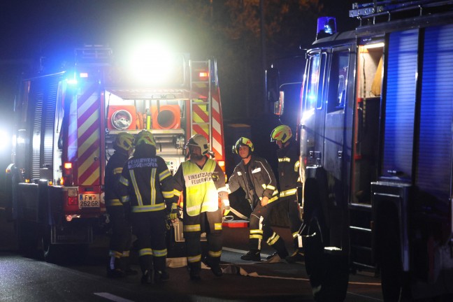 Sechs Feuerwehren bei Brand eines LKW-Tiefladers auf Innkreisautobahn in Pichl bei Wels im Einsatz