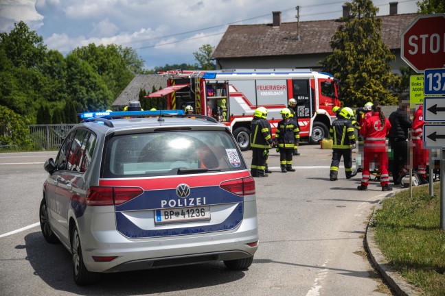 Heftiger Kreuzungscrash auf Innviertler Strae bei Krenglbach fordert eine verletzte Person