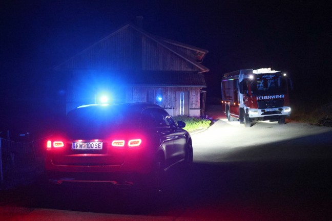 Neun Feuerwehren bei Brand in Waschkche eines Bauernhofes in Aschach an der Steyr im Einsatz