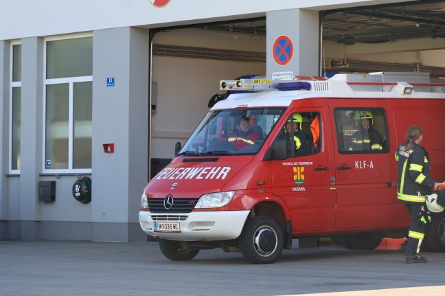 Auffahrunfall zwischen zwei PKW auf Innviertler Strae bei Krenglbach