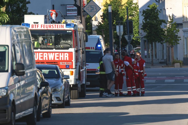 Brand eines PKW in einer Tiefgarage in Traun sorgt f�r gr��eren Einsatz dreier Feuerwehren