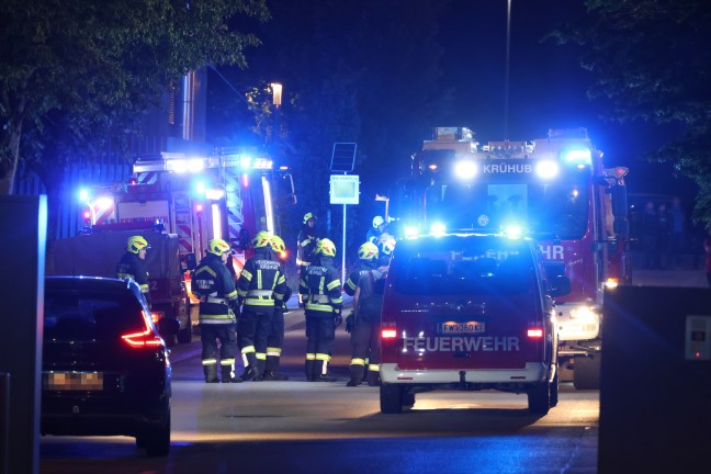 Brand bei einem Unternehmen in Kremsmnster sorgt fr Einsatz dreier Feuerwehren