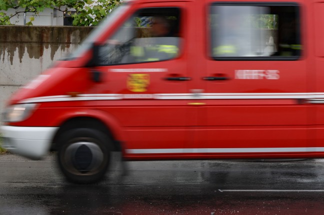 Schwerere Kreuzungskollision zwischen zwei PKW in Gunskirchen