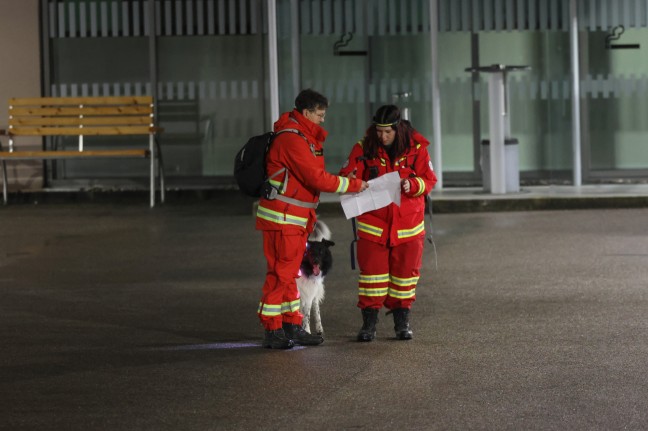 Unterkhlt gefunden: Abgngiger (70) nach Hinweis in Schllberg leicht verletzt aufgefunden