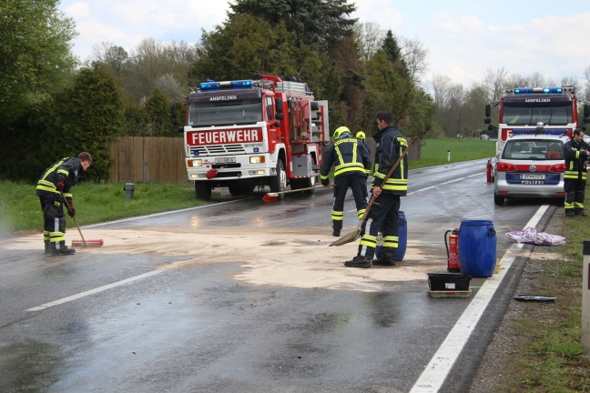 Schwerer Verkehrsunfall auf der Traunuferstraße in Ansfelden