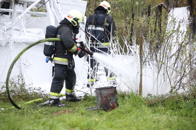 Gartenhtte in Wels-Lichtenegg in Vollbrand