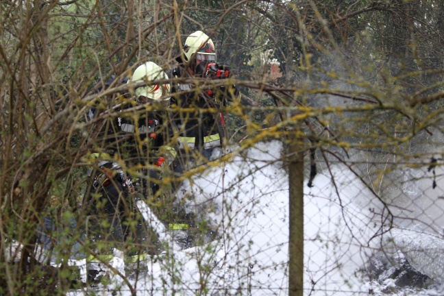 Gartenhtte in Wels-Lichtenegg in Vollbrand