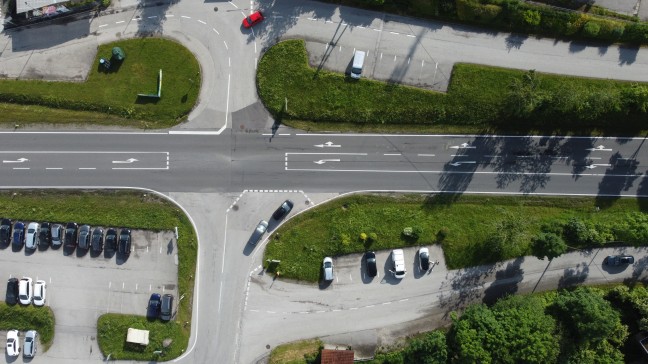 Kollision im Kreuzungsbereich der Rohrbacher Strae bei St. Martin im Mhlkreis endet glimpflich