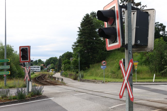 Bahnbergang: Sechsjhriger in Ottensheim von Regionalzug erfasst und tdlich verletzt