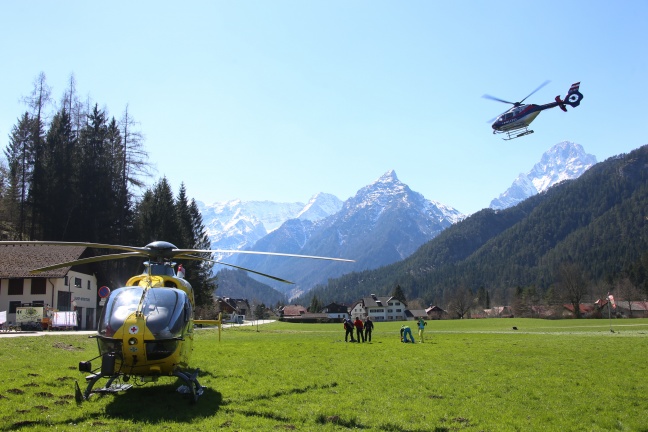 Großeinsatz nach Lawinenabgang auf dem Schrocken in Hinterstoder