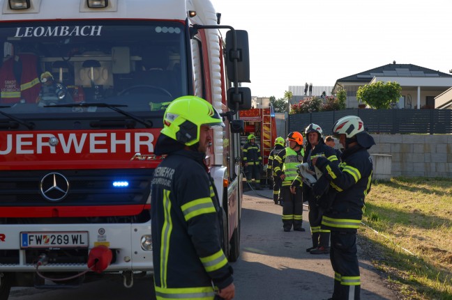 Flurbrand: Brand einer Wiese in einer Siedlung in Sipbachzell rasch gelscht