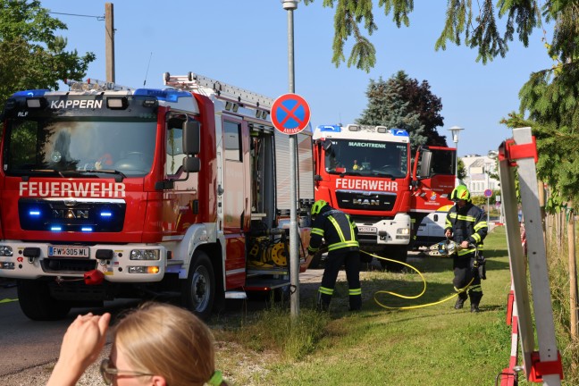 Brand bei Garage: �bergreifen der Flammen auf Wohnhaus in Marchtrenk in letzter Minute verhindert