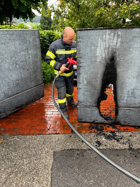 Gemeldeter Gebudebrand in Taufkirchen an der Trattnach war Kleinbrand am Gartentor