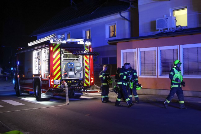 Drei Feuerwehren bei Brand in einer Backstube in Vorchdorf im Einsatz