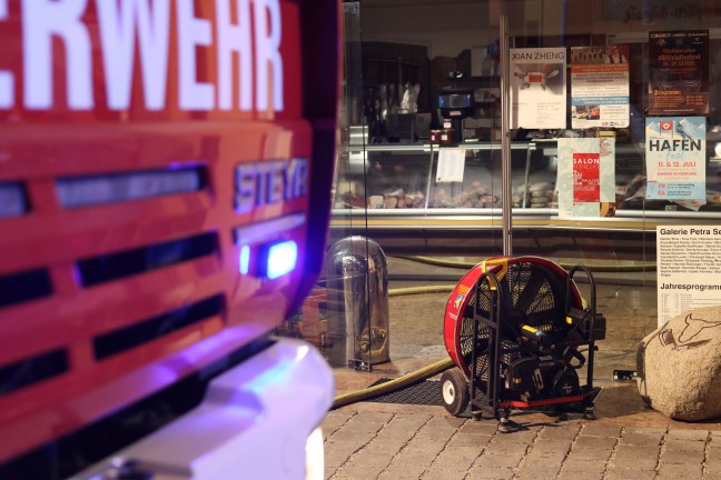 Brand in einer Metzgerei im Ortszentrum von Sch�rfling am Attersee