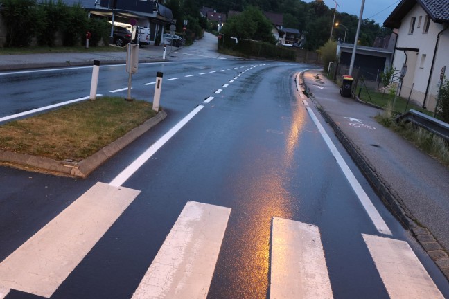 T�dlicher Verkehrsunfall: Fu�g�nger (92) auf Salzkammergutstra�e in Altm�nster von PKW erfasst