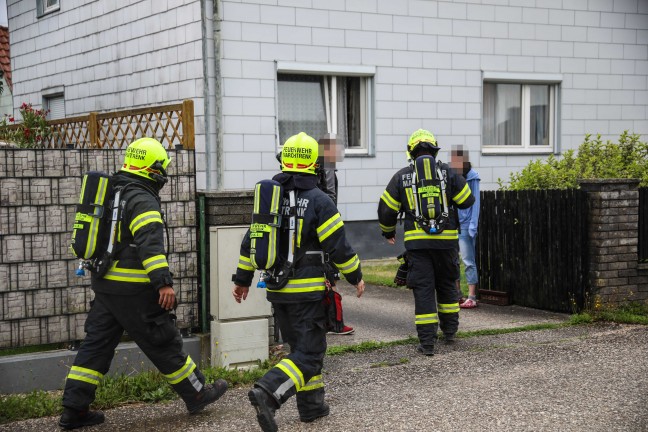 Einsatzkr�fte zu vermeintlichem Gasaustritt im Keller eines Wohnhauses in Marchtrenk alarmiert