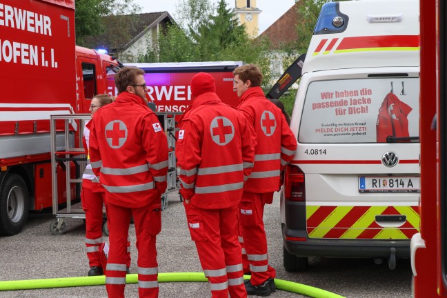 Chlorgasaustritt: Gro�einsatz der Feuerwehr bei Freibad in St. Martin im Innkreis