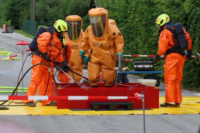 Chlorgasaustritt: Gro�einsatz der Feuerwehr bei Freibad in St. Martin im Innkreis