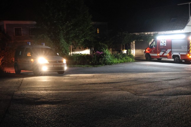 Drei Feuerwehren bei Zimmerbrand in einem Haus in Scharnstein im Einsatz