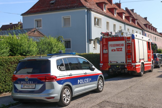 Brandverdacht samt dringender T�r�ffnung in Wels-Vogelweide