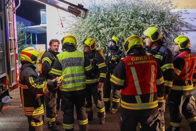 CO-Alarm: Ausgasende Holzpellets sorgten f�r Einsatz der Feuerwehr in einem Wohnhaus in Gunskirchen